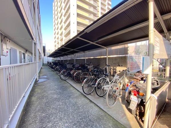 グランジュール淀川 駐車場