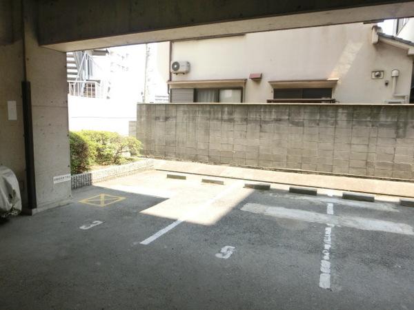 クローバー御幣島 駐車場