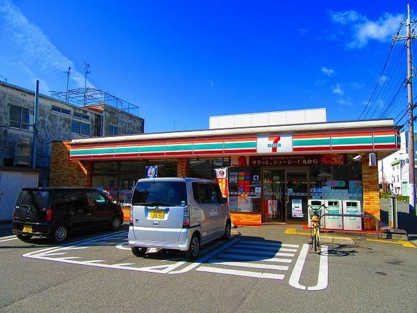 セブンイレブン大阪田川3丁目店：458m
