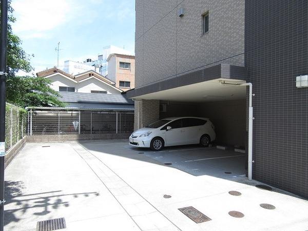スワンズ大阪アクシオン 駐車場