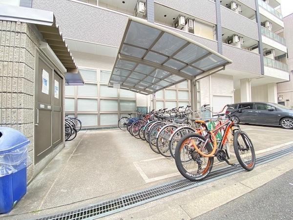 十三本町ウインズマンションⅡ 駐車場