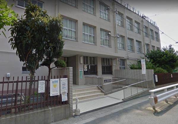 大阪市立姫里小学校：571m