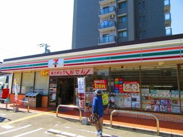 セブンイレブン大阪御幣島6丁目店：205m