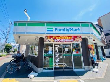 ファミリーマート西淀川野里店：299m