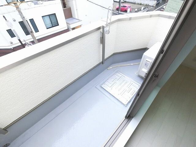 大阪市西淀川区出来島アパート バルコニー