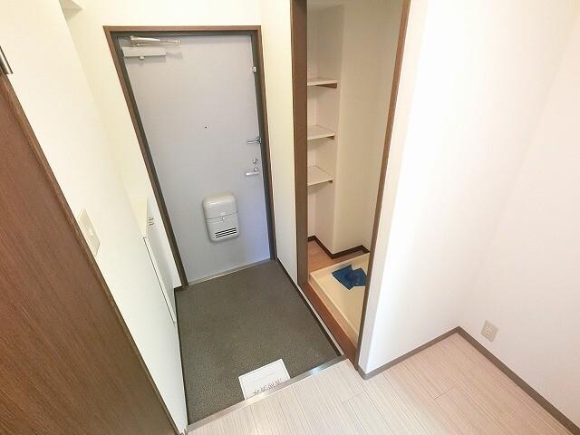 ゴールドコム 玄関