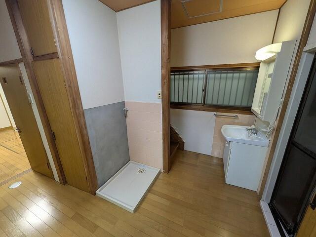 歌島1丁目貸家 洗面