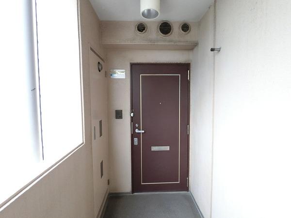 エクウス佃 玄関