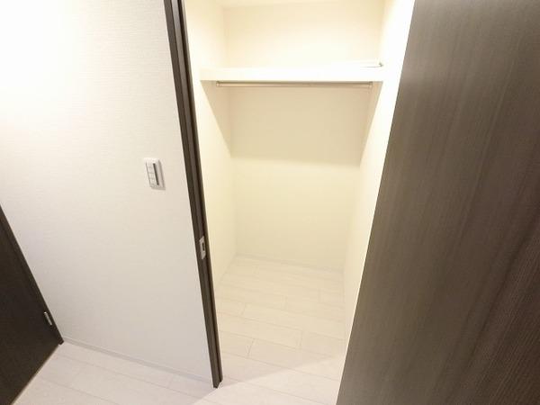 セオリー大阪アーバンレスト 収納