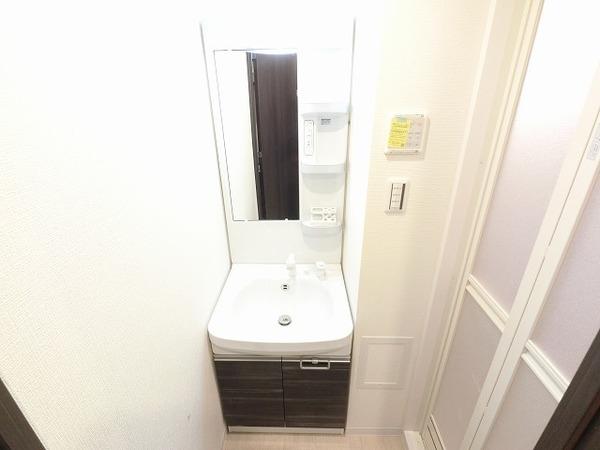 セオリー大阪アーバンレスト 洗面