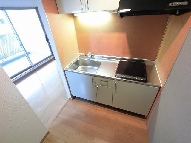 大阪市淀川区十三元今里マンション キッチン