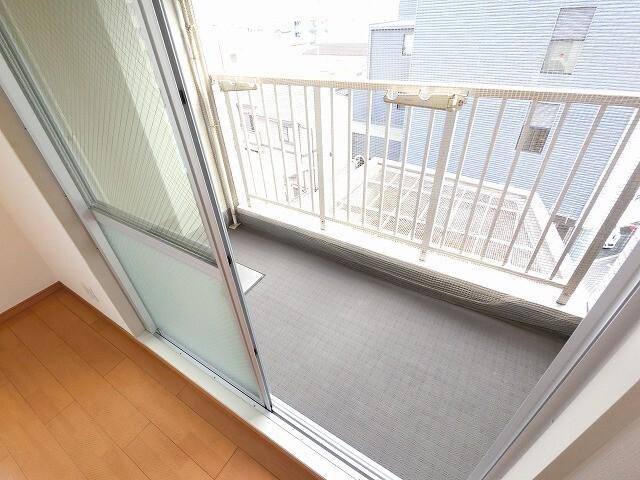 ロジュマン花川 バルコニー