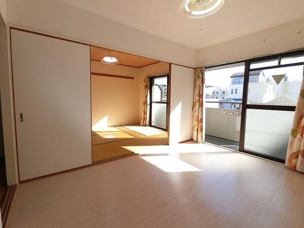 ロイヤルハイツ新北野Ⅱ リビング