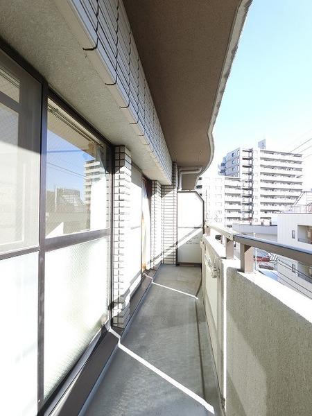 ロイヤルハイツ新北野Ⅱ バルコニー