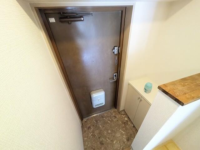 サンライズ大和田 玄関