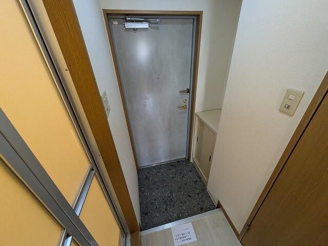 メゾンシェル 玄関