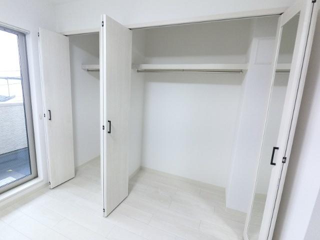 ピレーネ福町 収納
