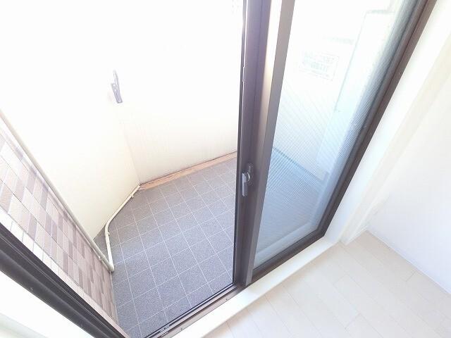大阪市淀川区十三本町マンション バルコニー