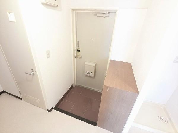 シャンクレール塚本 玄関