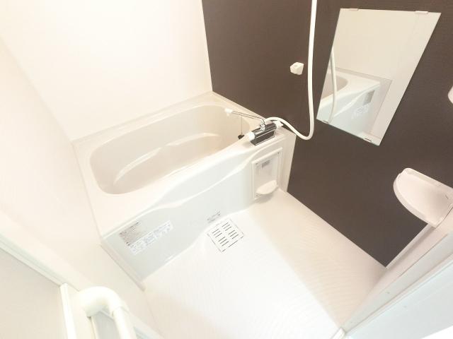 フジパレス出来島WESTⅢ番館 バス／シャワー
