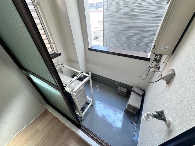 レジデンス三津屋 バルコニー