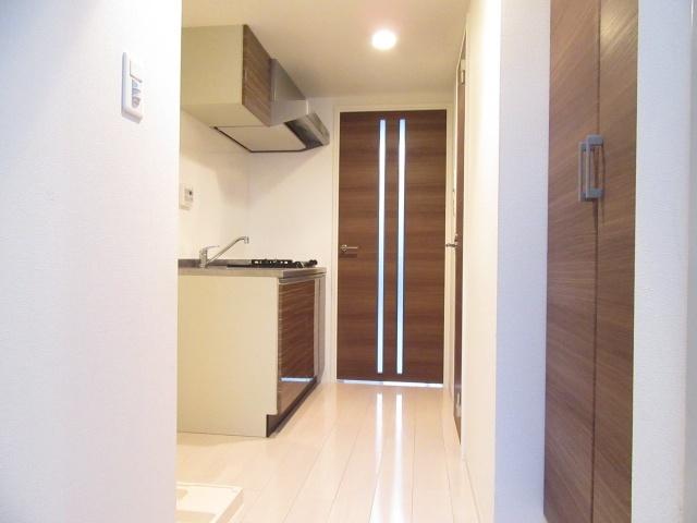 大阪市淀川区十三本町マンション 玄関