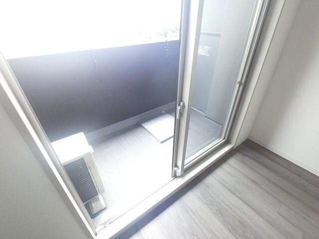 プレサンス塚本ベラビィ バルコニー