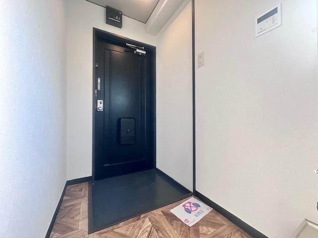 スタンドアップ十三 玄関