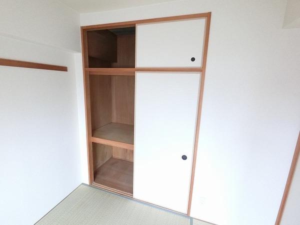 シャトウシャルマン 収納