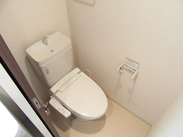 大阪市淀川区十三本町マンション トイレ