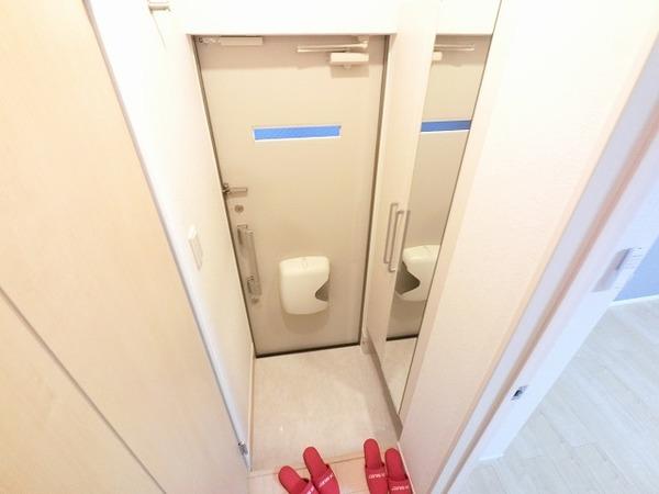 クレスト神崎川 玄関