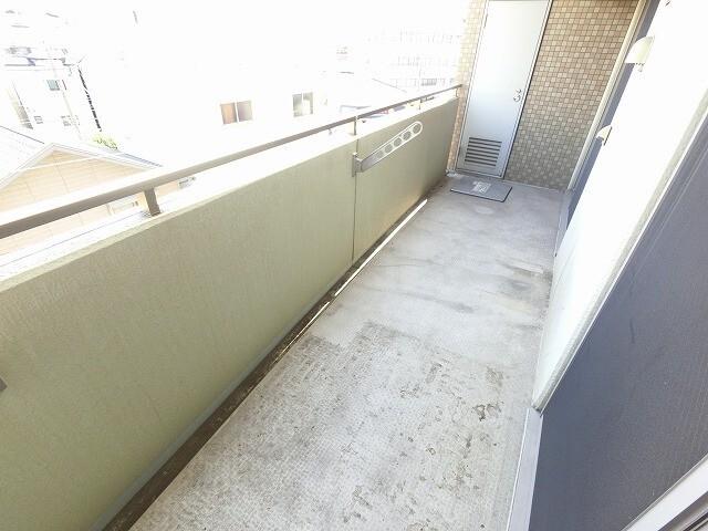 淀川イーストタワー バルコニー