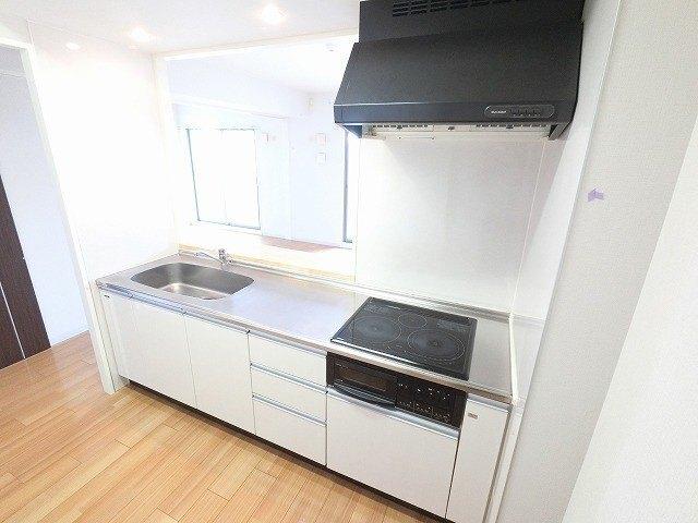 淀川イーストタワー キッチン