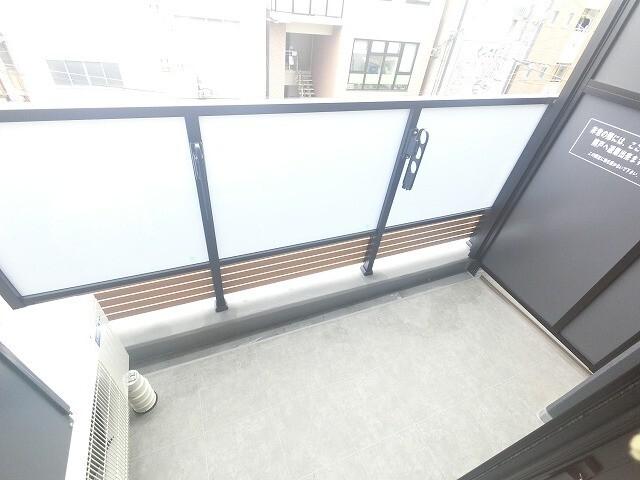 ザ・パークハビオ塚本 バルコニー