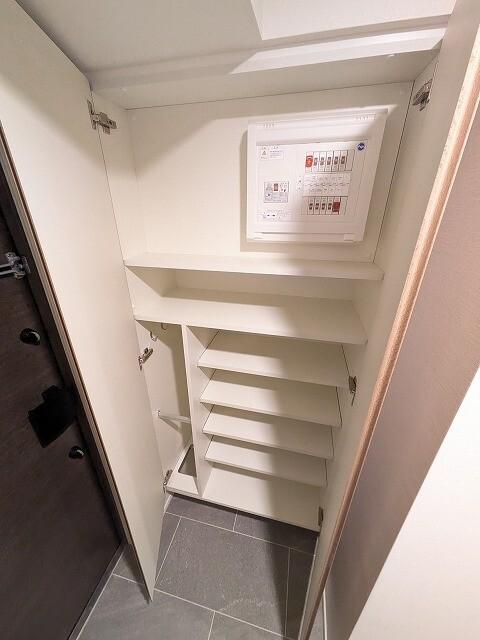 ザ・パークハビオ塚本 玄関