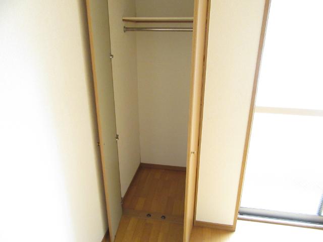 プルス新北野 収納