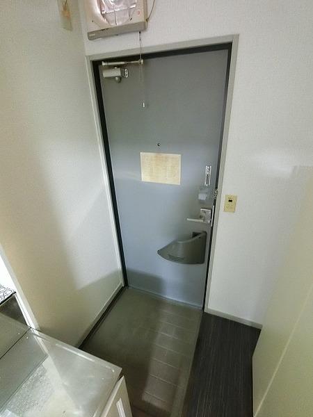 ビーライン塚本 玄関