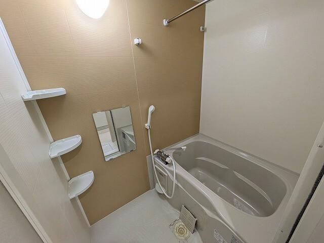 フジパレス三津屋Ⅴ番館 バス／シャワー