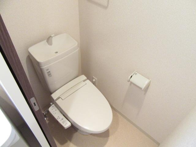大阪市淀川区十三本町マンション トイレ