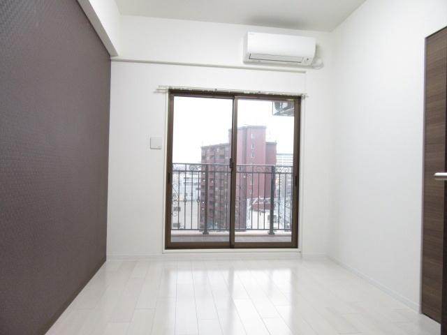 大阪市淀川区十三本町マンション リビング