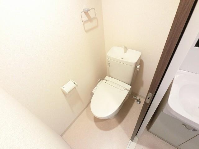 大阪市淀川区十三本町マンション トイレ