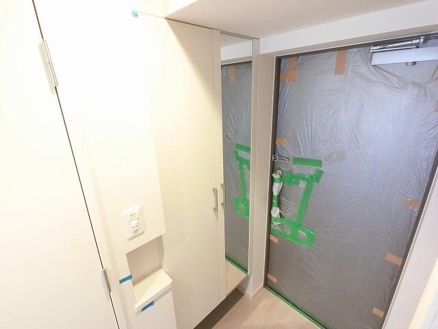 スプランディッド十三本町 玄関