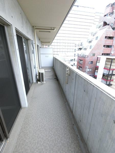 ウインズコート新北野 バルコニー