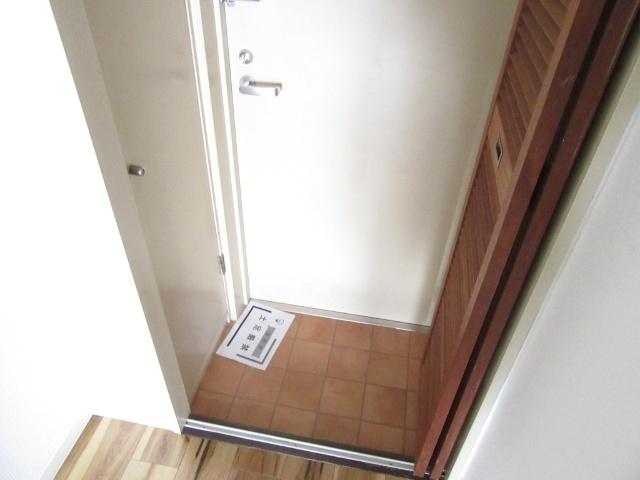 エレガンスフジ 玄関