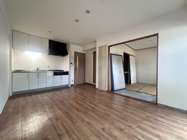 大阪市淀川区三津屋南マンション リビング