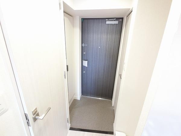 プレサンス塚本ミッドマーク 玄関