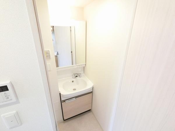 プレサンス塚本ミッドマーク 洗面