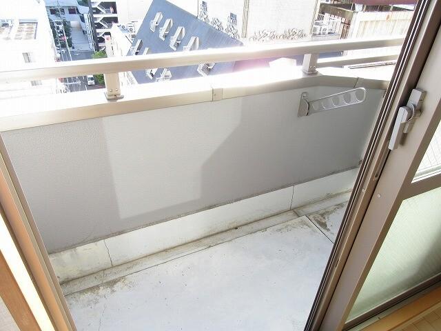 リズ新北野 バルコニー
