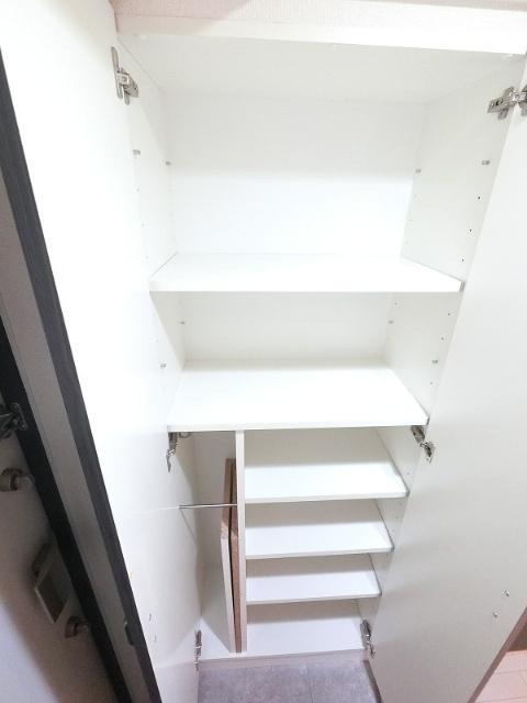メロディア塚本 玄関