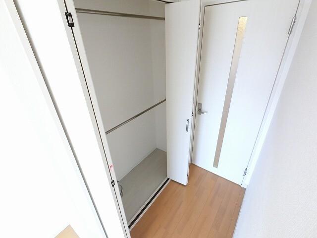 グローリア新北野 収納